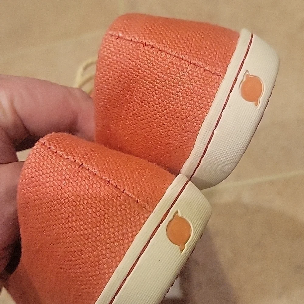 NEW! BORN Dampney Nautical Nantucket Red Lace Up Comfort Sneakers 6.5.